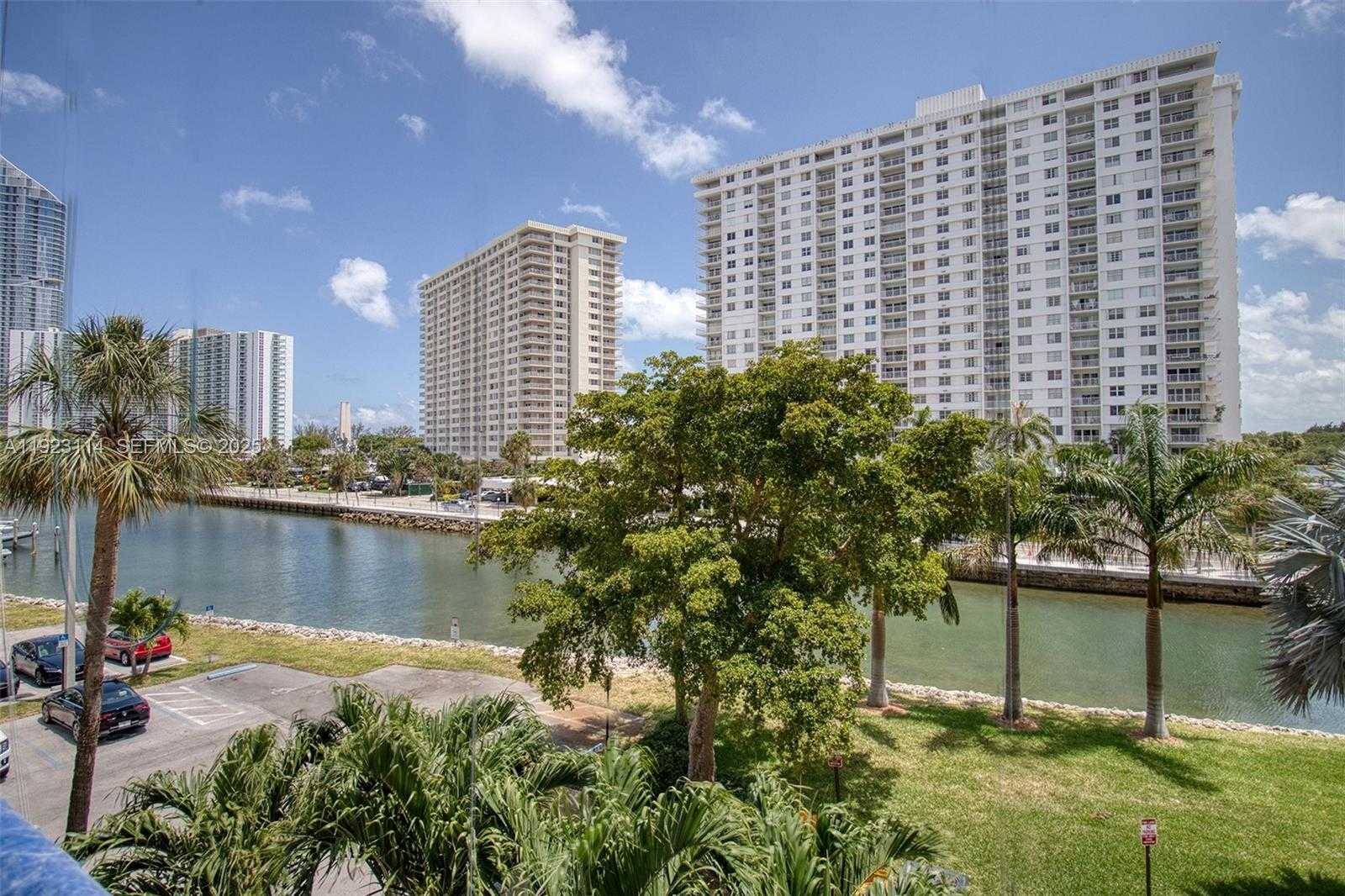 Small Image of 400 KINGS POINT DR #322, Sunny Isles Beach Number 18