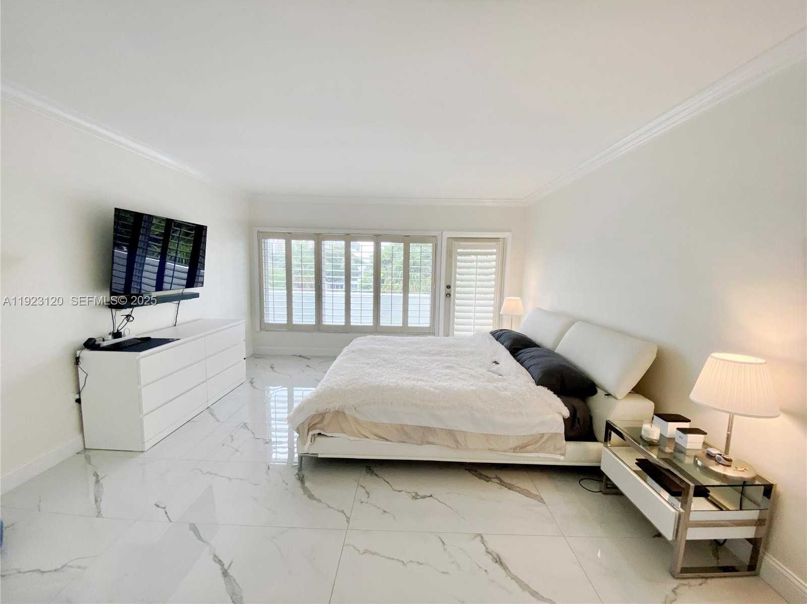 Small Image of 286 BAL BAY DR #3C, Bal Harbour Number 11