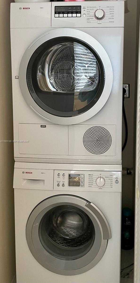 Small Image of 286 BAL BAY DR #3C, Bal Harbour Number 13