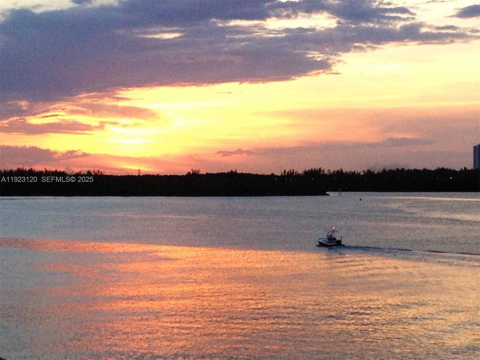 Small Image of 286 BAL BAY DR #3C, Bal Harbour Number 16