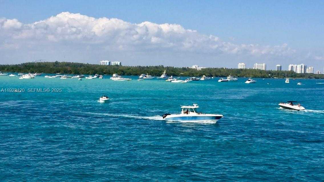 Small Image of 286 BAL BAY DR #3C, Bal Harbour Number 2