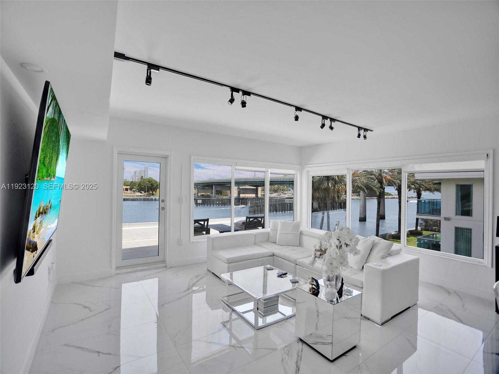 Small Image of 286 BAL BAY DR #3C, Bal Harbour Number 3