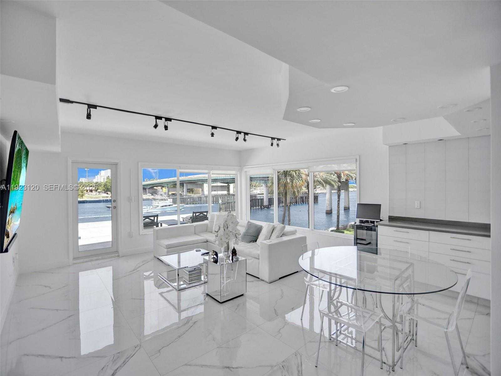 Small Image of 286 BAL BAY DR #3C, Bal Harbour Number 4