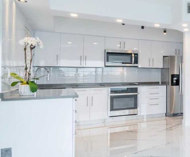 Small Image of 286 BAL BAY DR #3C, Bal Harbour Number 6