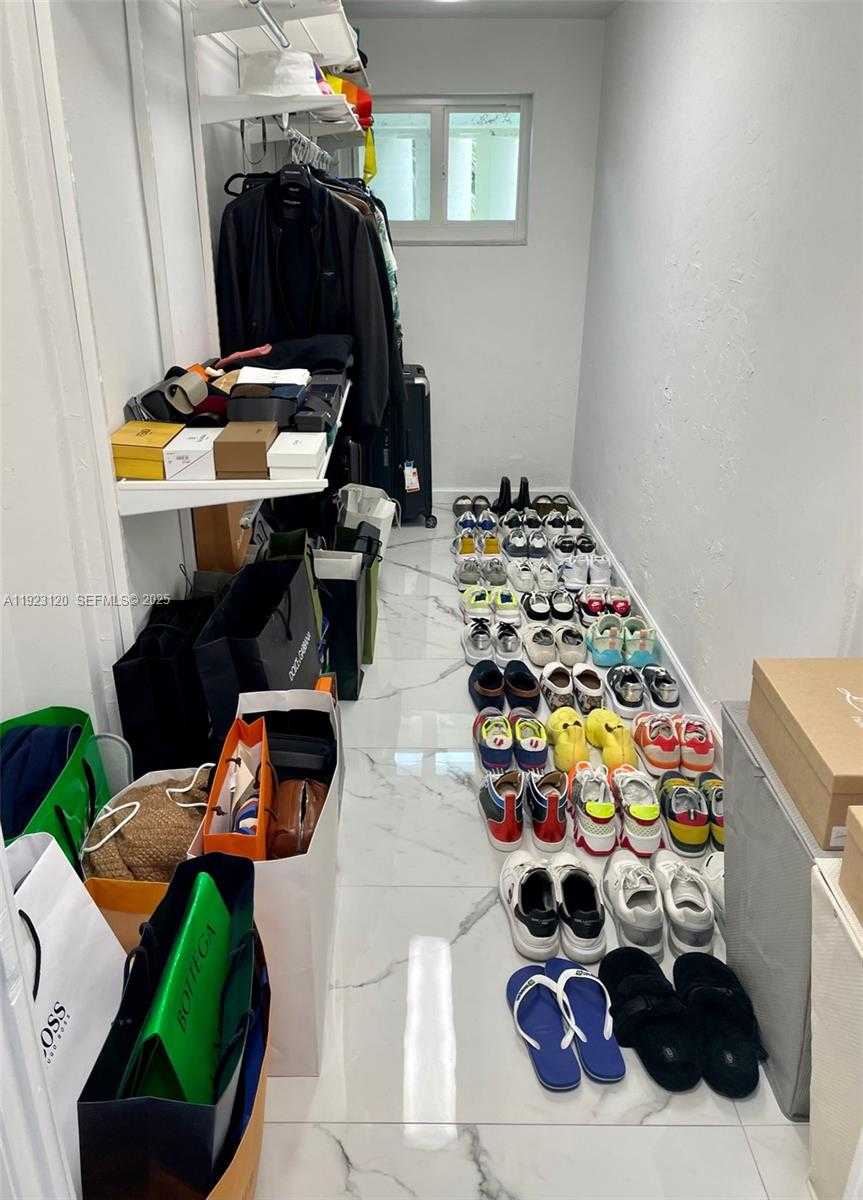 Small Image of 286 BAL BAY DR #3C, Bal Harbour Number 8