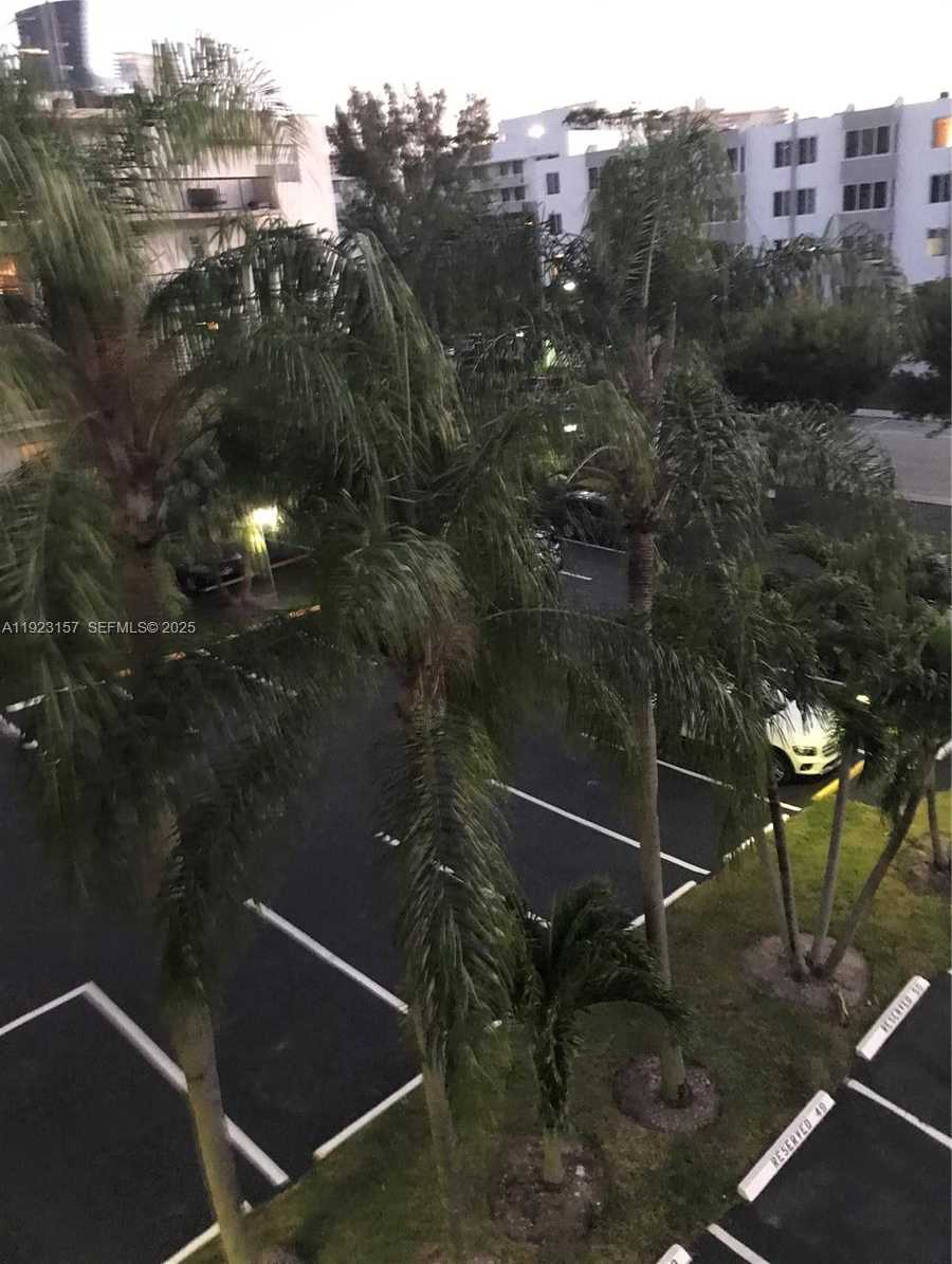 Small Image of 250 181ST DR #311, Sunny Isles Beach Number 2