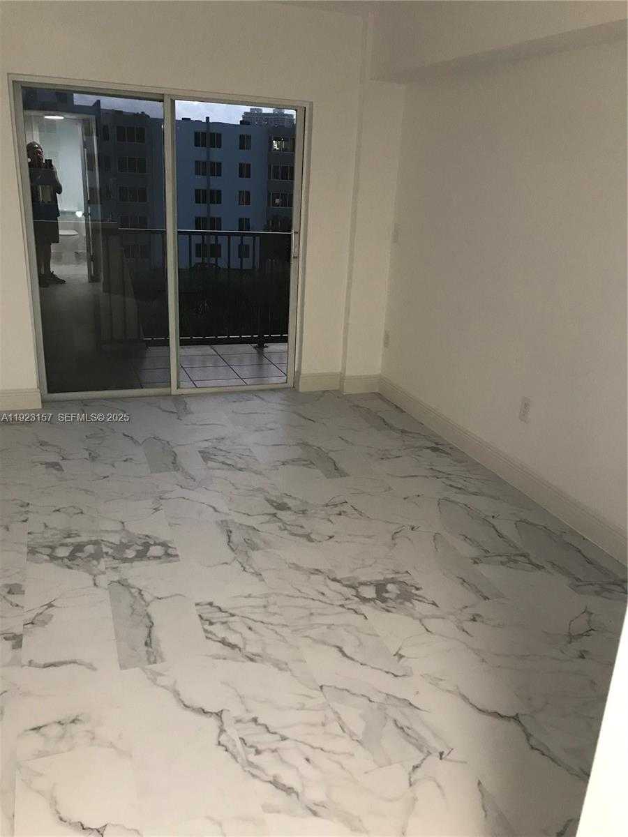 Small Image of 250 181ST DR #311, Sunny Isles Beach Number 9
