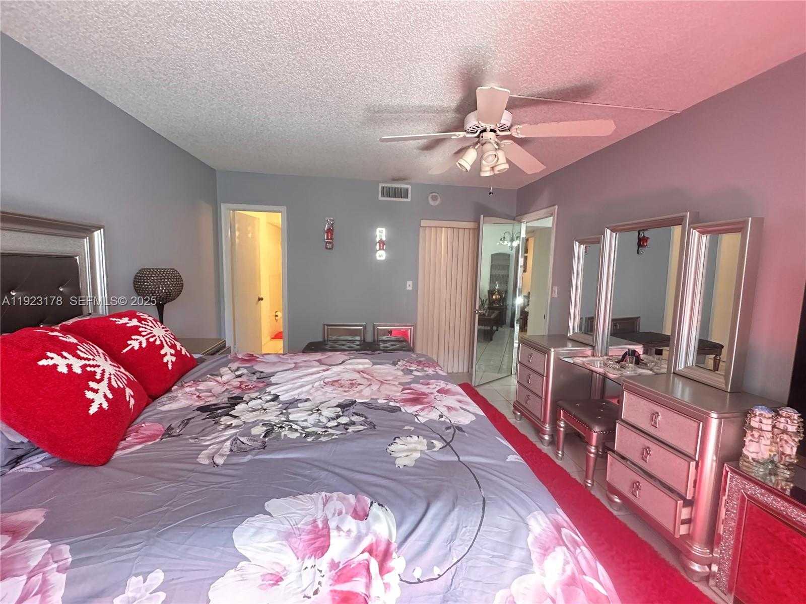 Small Image of 1801 SOUTH OCEAN DR #740, Hallandale Beach Number 7