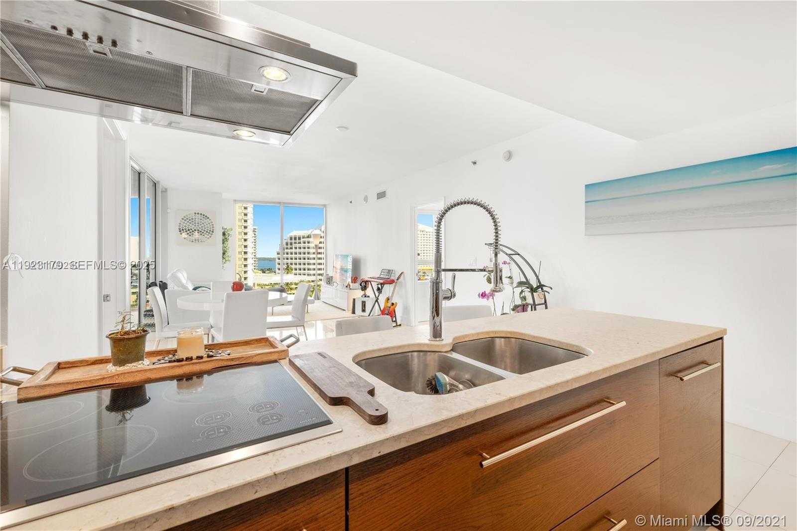 Small Image of 495 BRICKELL AVE #1002, Miami Number 6