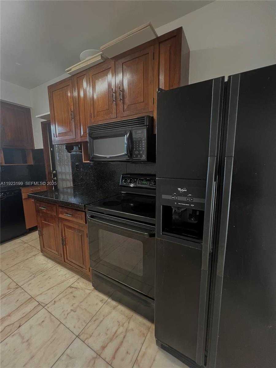 Small Image of 9350 EAST BAY HARBOR DR #6, Bay Harbor Islands Number 15