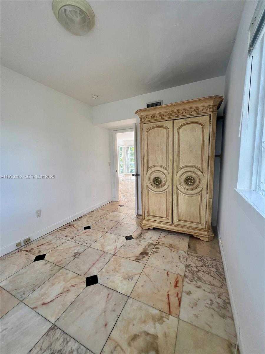 Small Image of 9350 EAST BAY HARBOR DR #6, Bay Harbor Islands Number 7