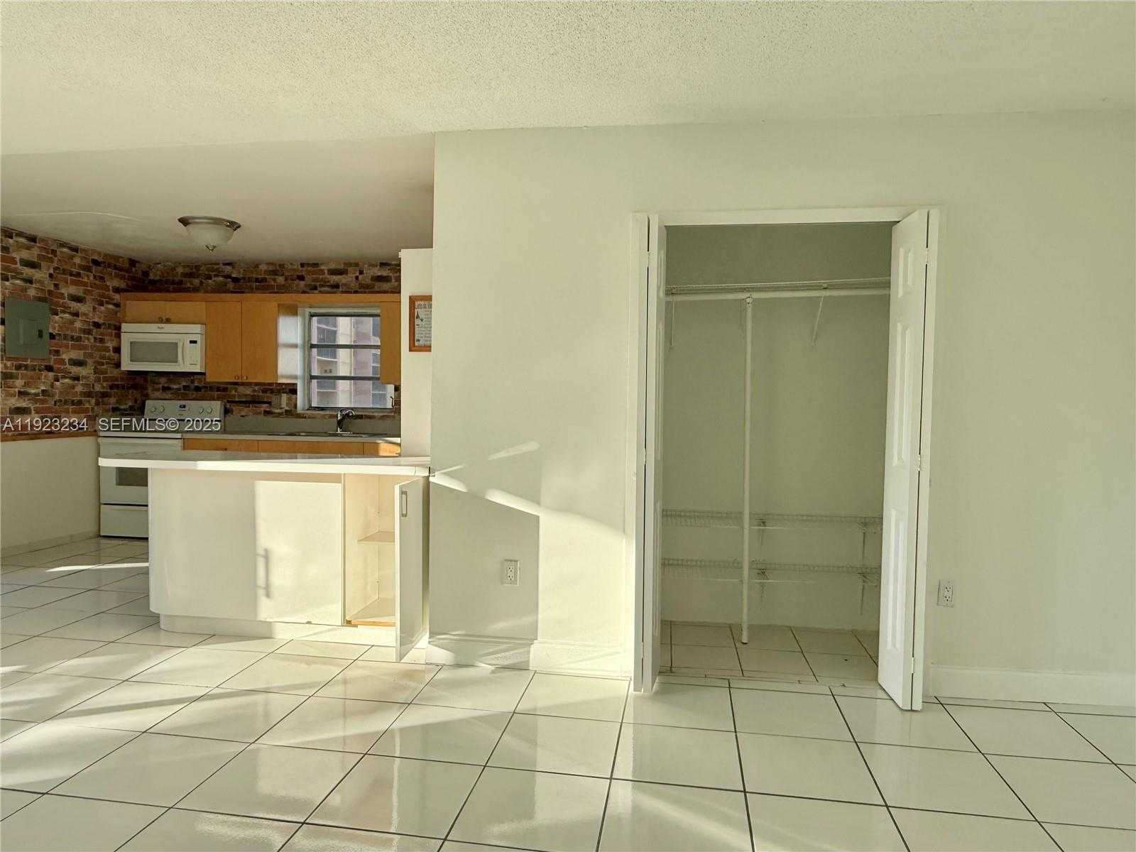 Small Image of 4713 NORTH WEST 7TH ST #405-1, Miami Number 3