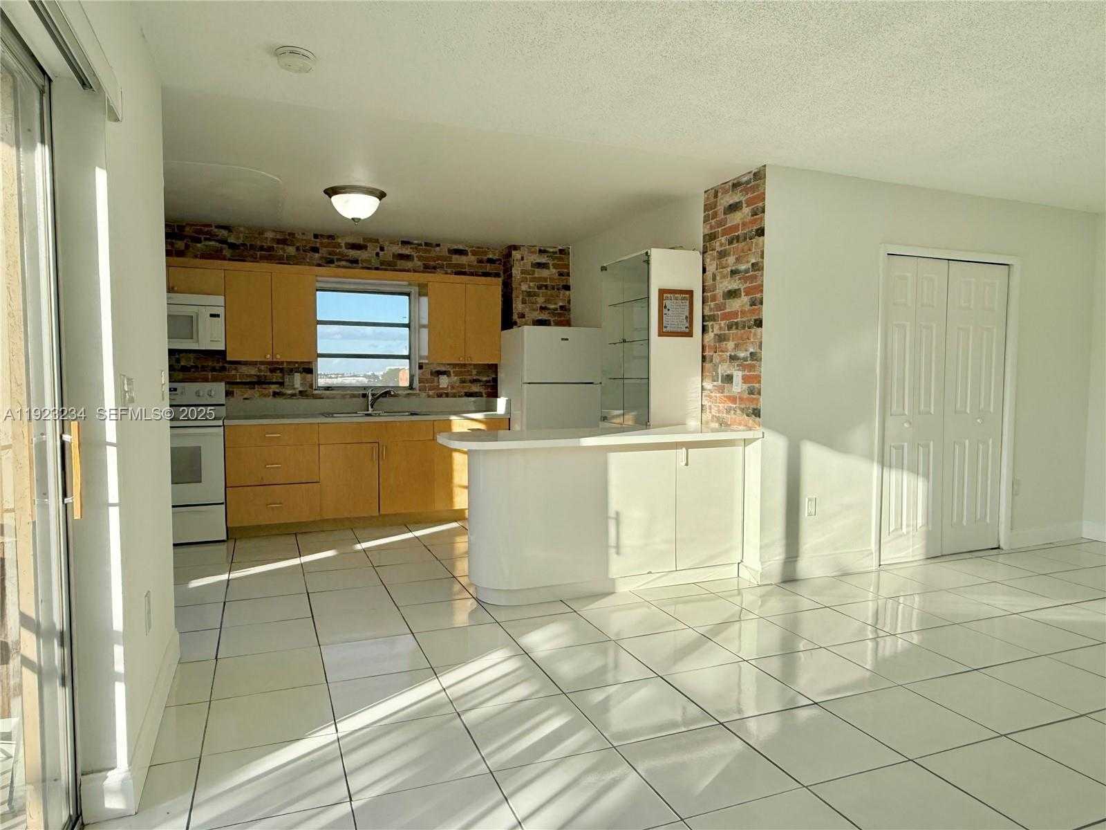 Small Image of 4713 NORTH WEST 7TH ST #405-1, Miami Number 7