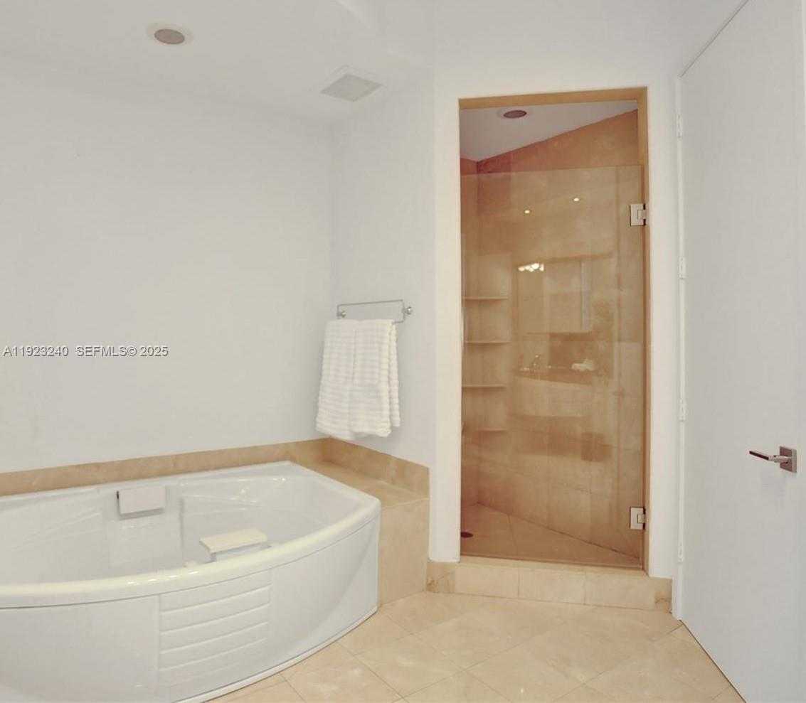 Small Image of 18101 COLLINS AVE #1608, Sunny Isles Beach Number 13