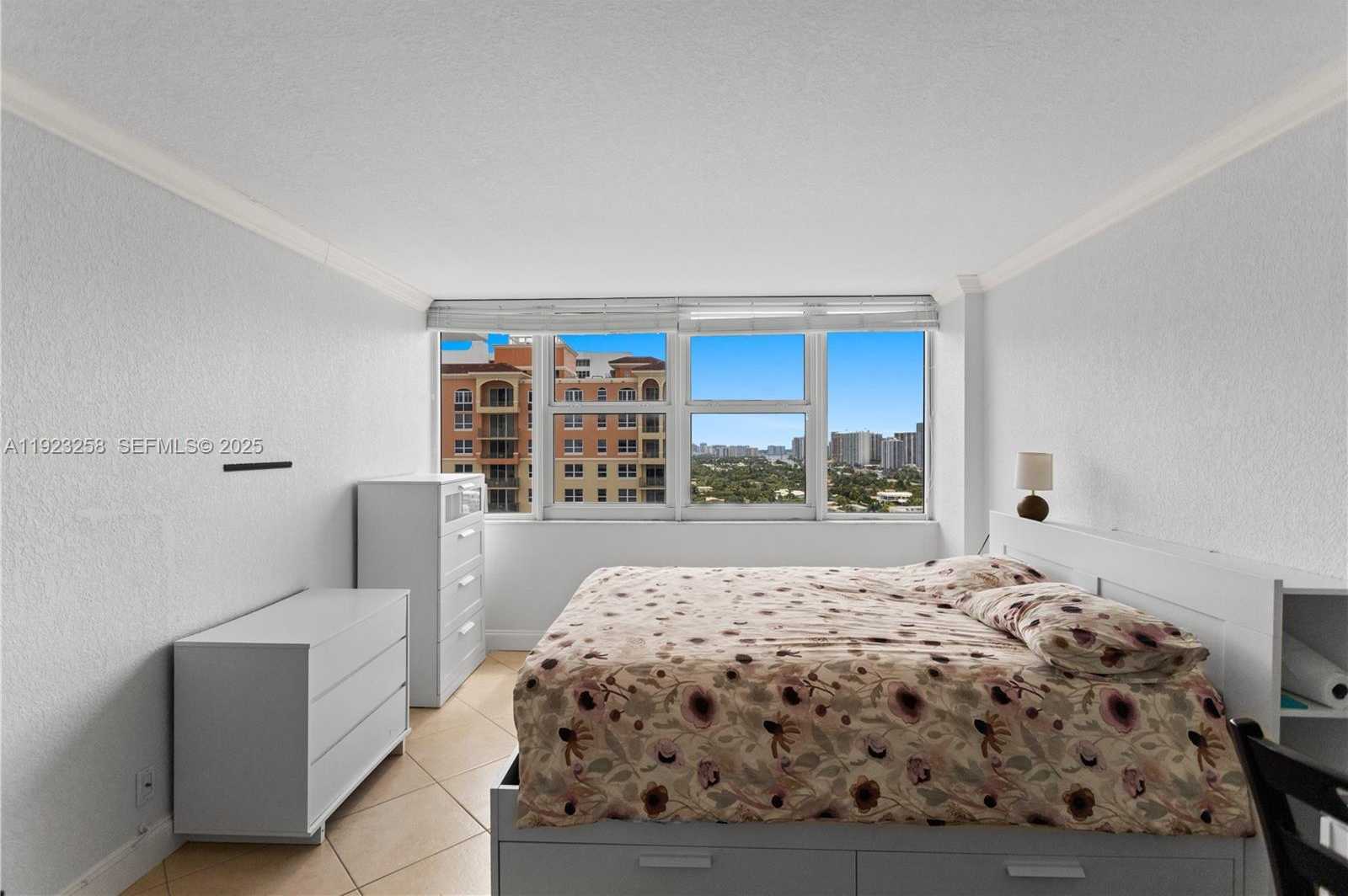 Small Image of 2030 SOUTH OCEAN DR #1710, Hallandale Beach Number 18