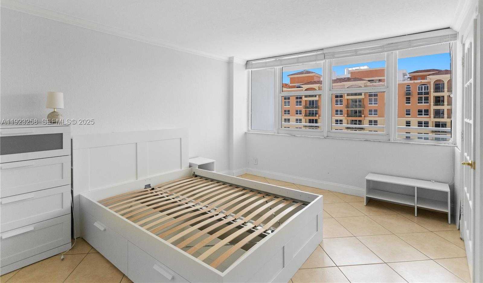 Small Image of 2030 SOUTH OCEAN DR #1710, Hallandale Beach Number 21