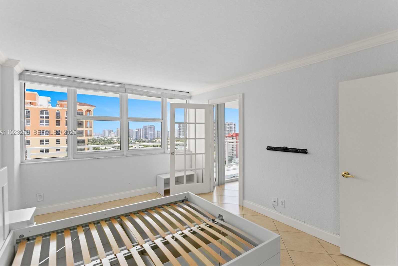 Small Image of 2030 SOUTH OCEAN DR #1710, Hallandale Beach Number 22