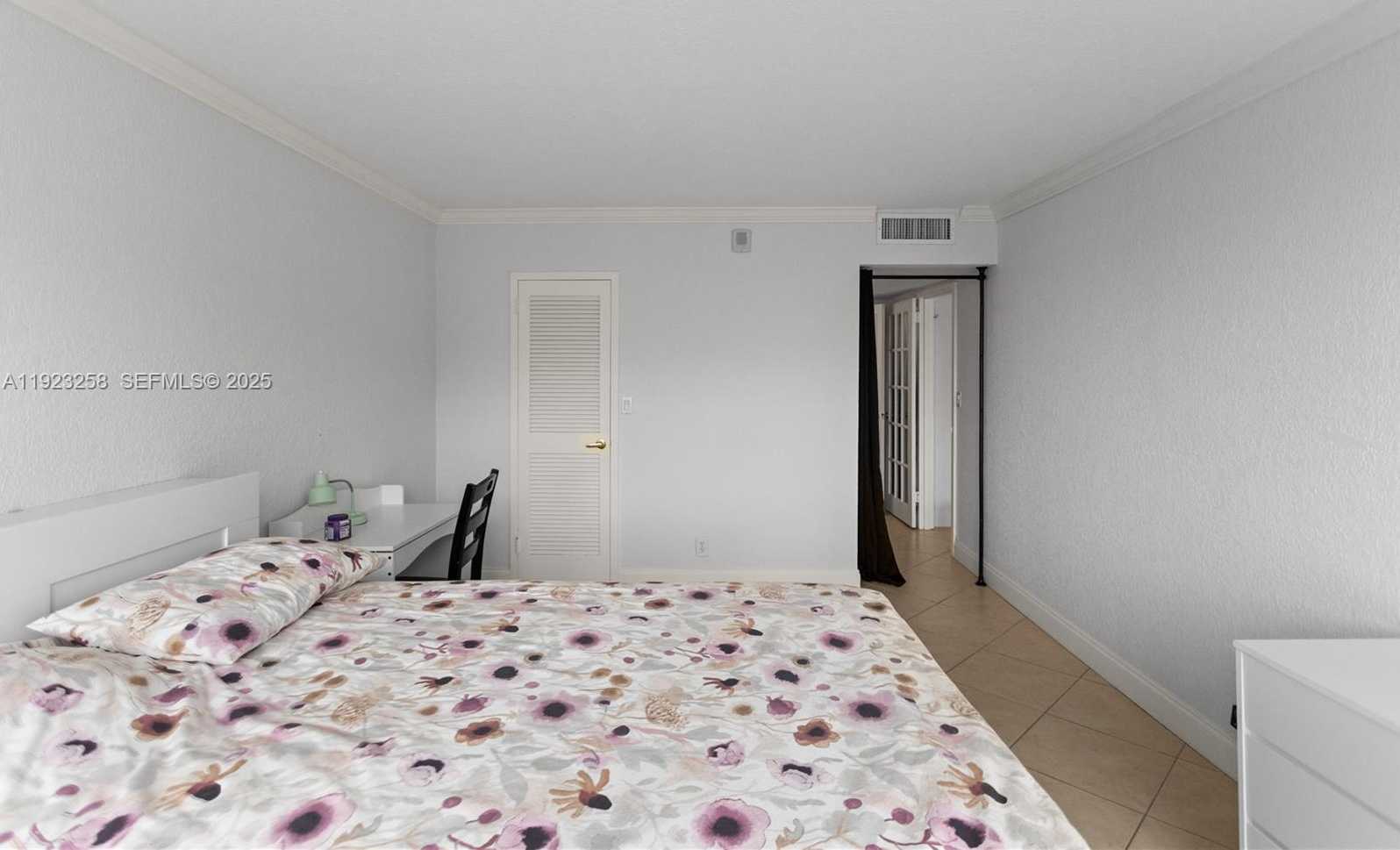 Small Image of 2030 SOUTH OCEAN DR #1710, Hallandale Beach Number 28