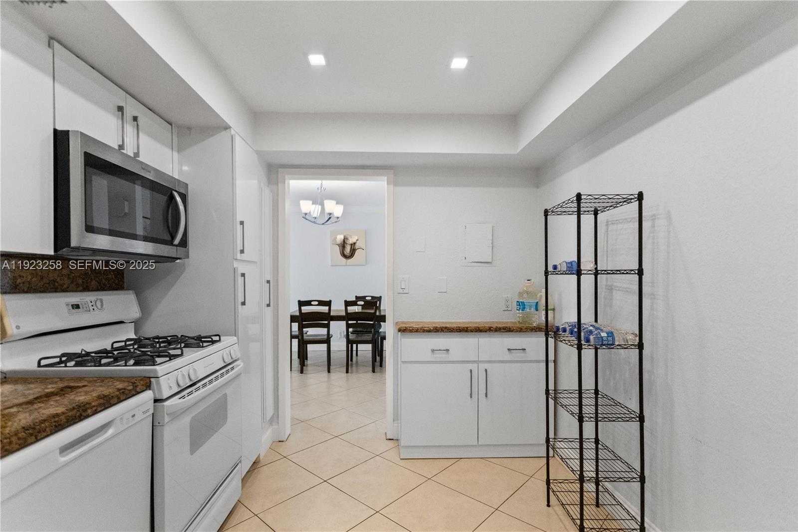 Small Image of 2030 SOUTH OCEAN DR #1710, Hallandale Beach Number 6