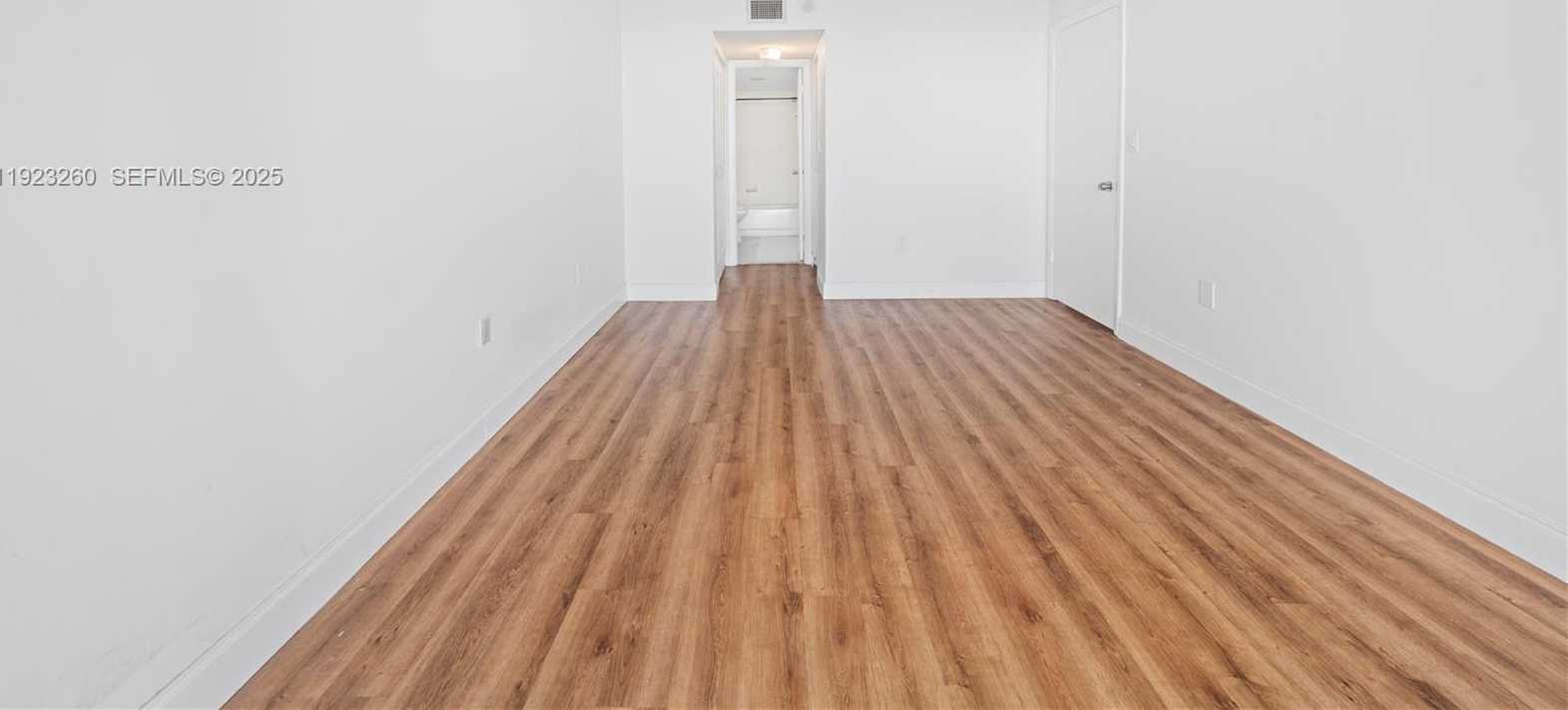 Small Image of 1300 NORTH EAST MIAMI GARDENS DR #512E, Miami Number 14