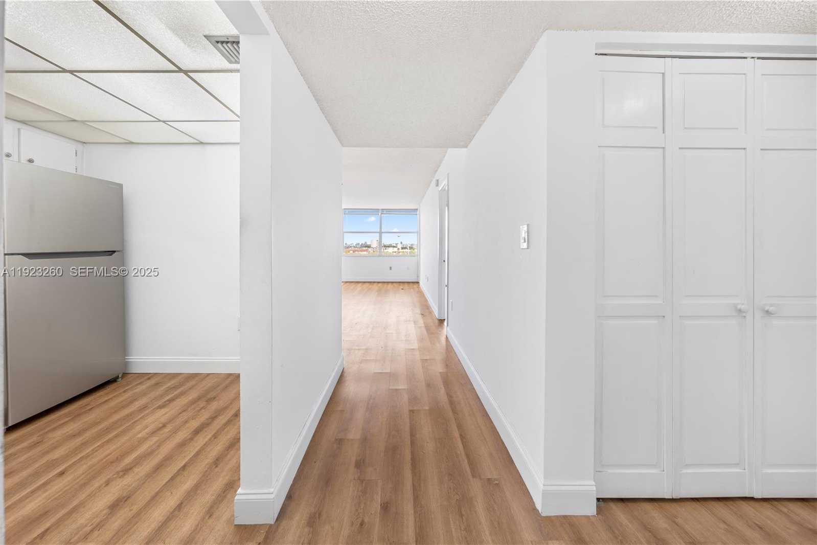 Small Image of 1300 NORTH EAST MIAMI GARDENS DR #512E, Miami Number 9