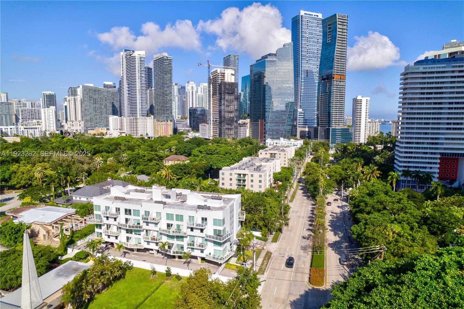 Small Image of 1650 BRICKELL AVE #106, Miami Number 11