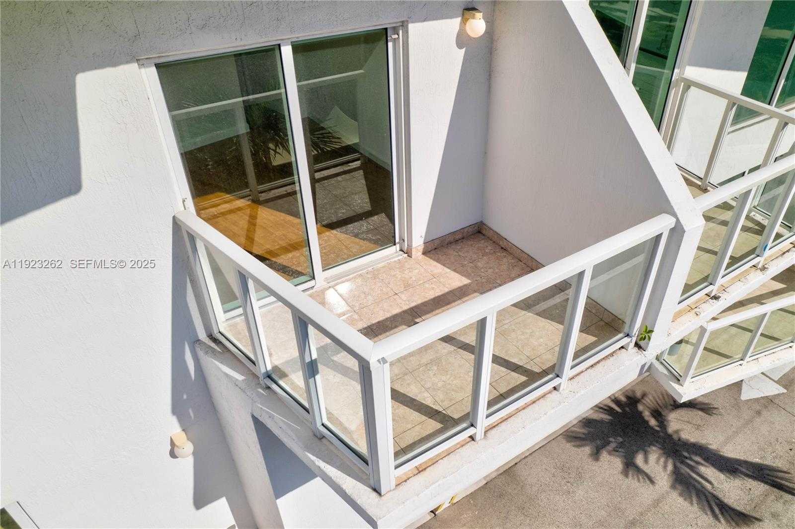 Small Image of 1650 BRICKELL AVE #106, Miami Number 28