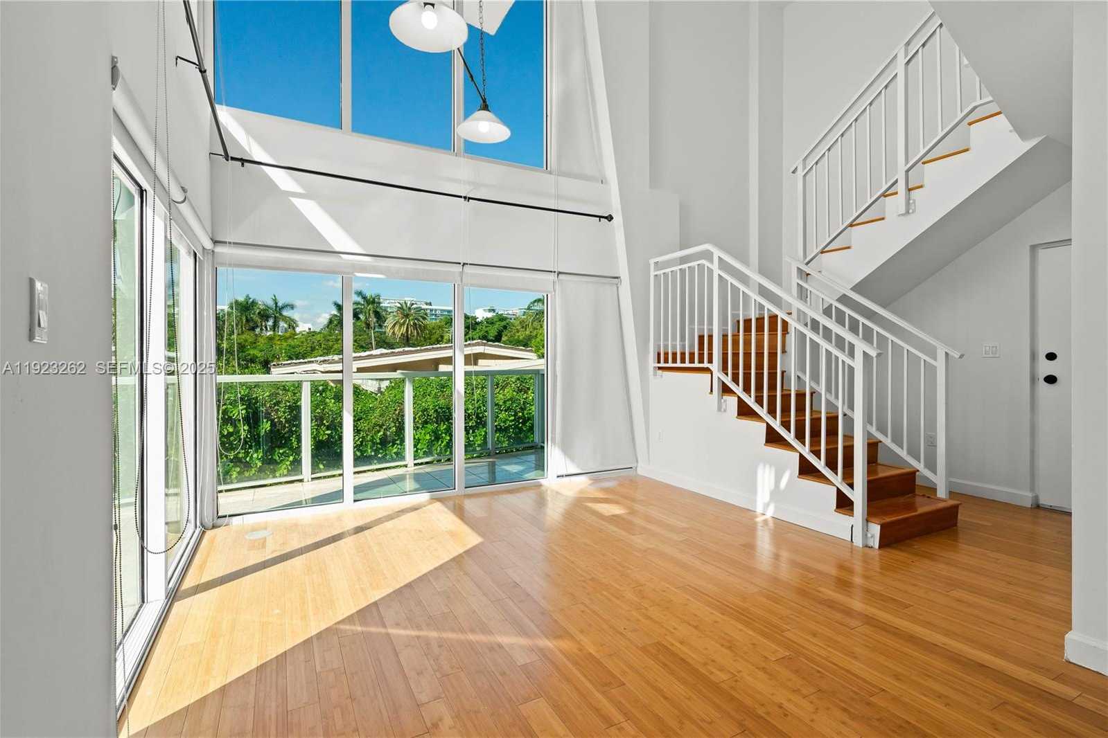 Small Image of 1650 BRICKELL AVE #106, Miami Number 3