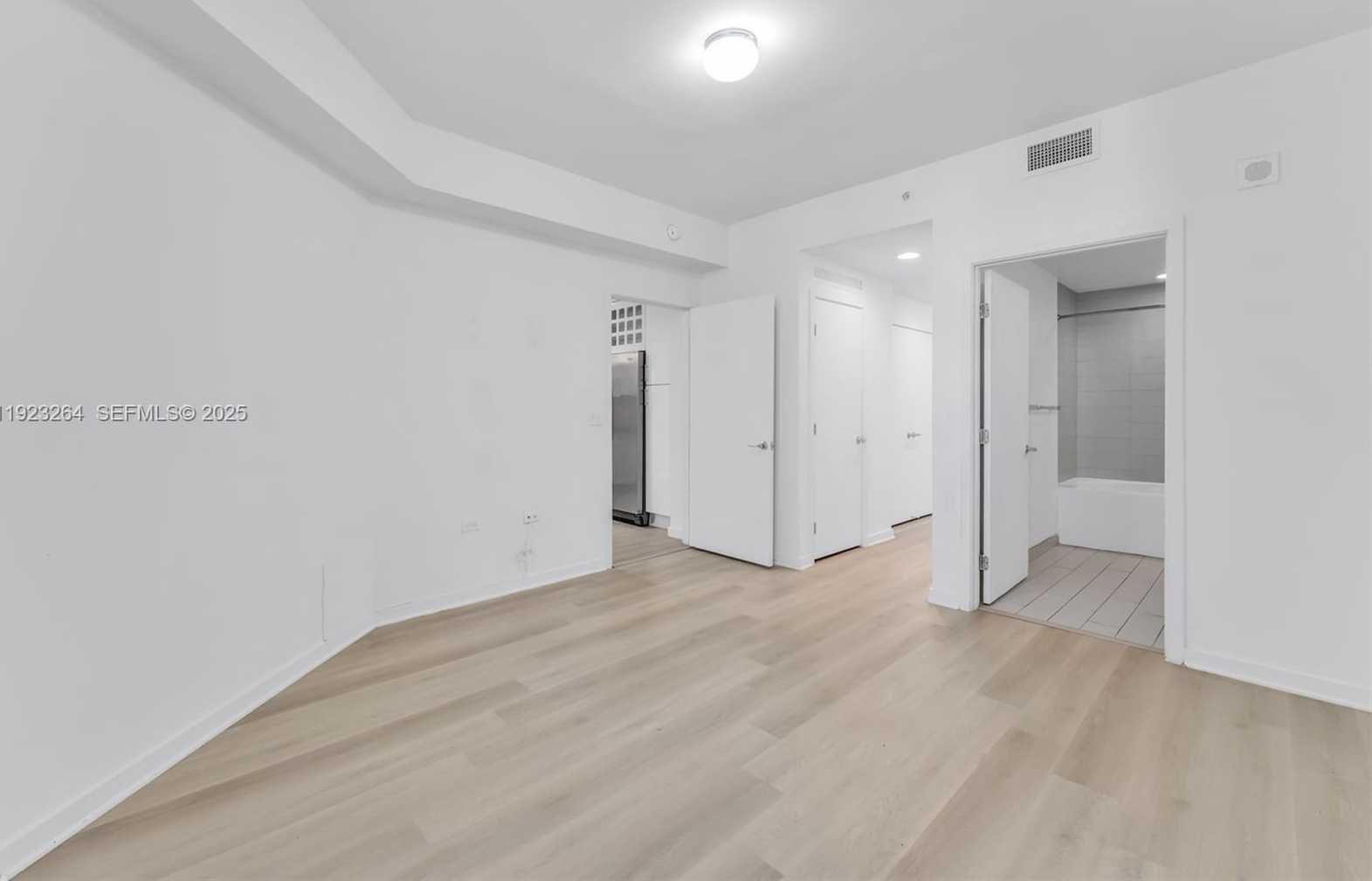 Small Image of 999 SOUTH WEST 1ST AVE #2801, Miami Number 12