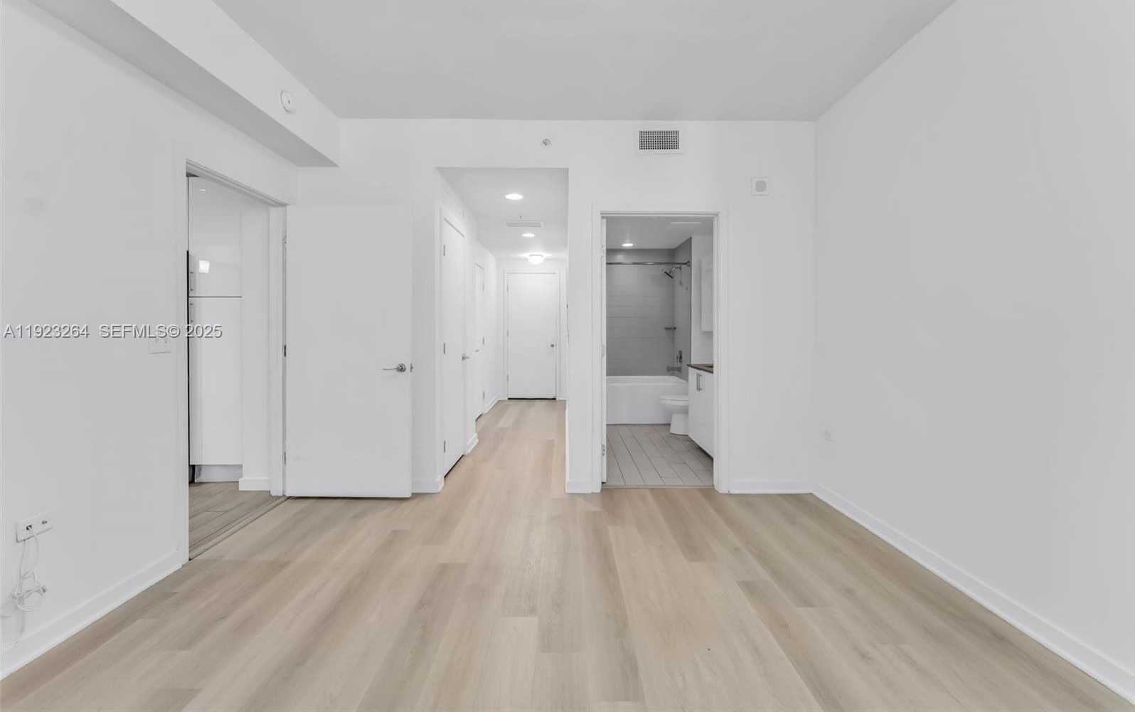 Small Image of 999 SOUTH WEST 1ST AVE #2801, Miami Number 13