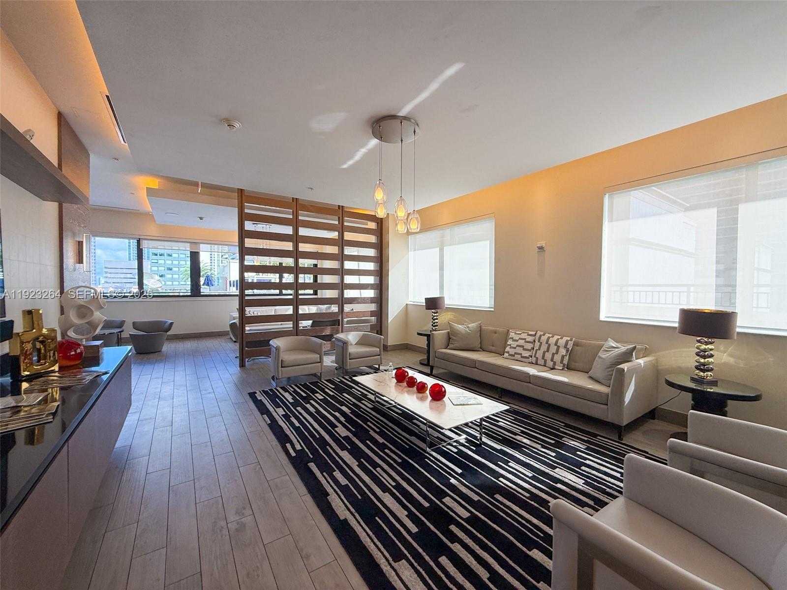 Small Image of 999 SOUTH WEST 1ST AVE #2801, Miami Number 24