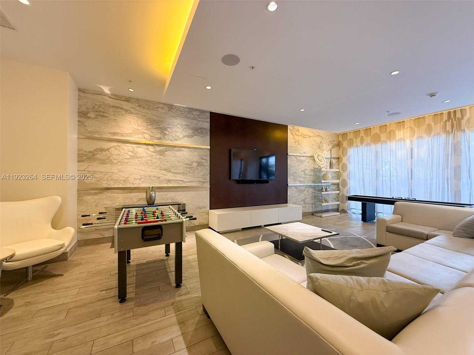 Small Image of 999 SOUTH WEST 1ST AVE #2801, Miami Number 34