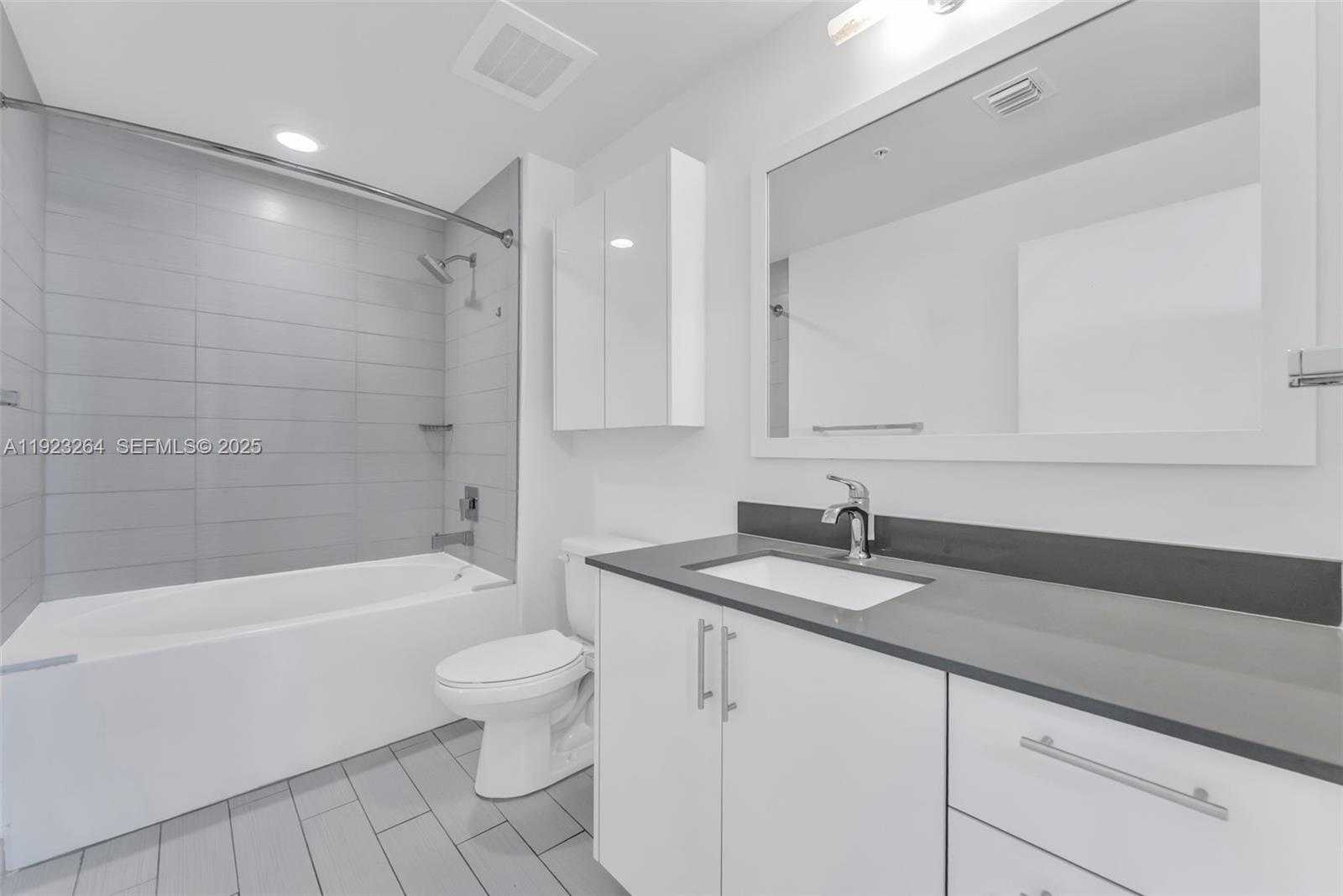 Small Image of 999 SOUTH WEST 1ST AVE #2801, Miami Number 9