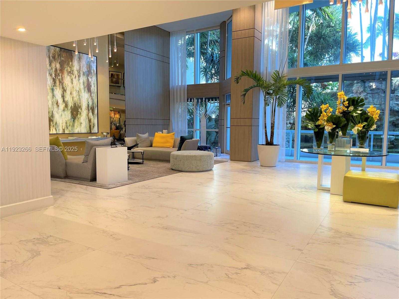 Small Image of 21055 YACHT CLUB DR #610, Aventura Number 18