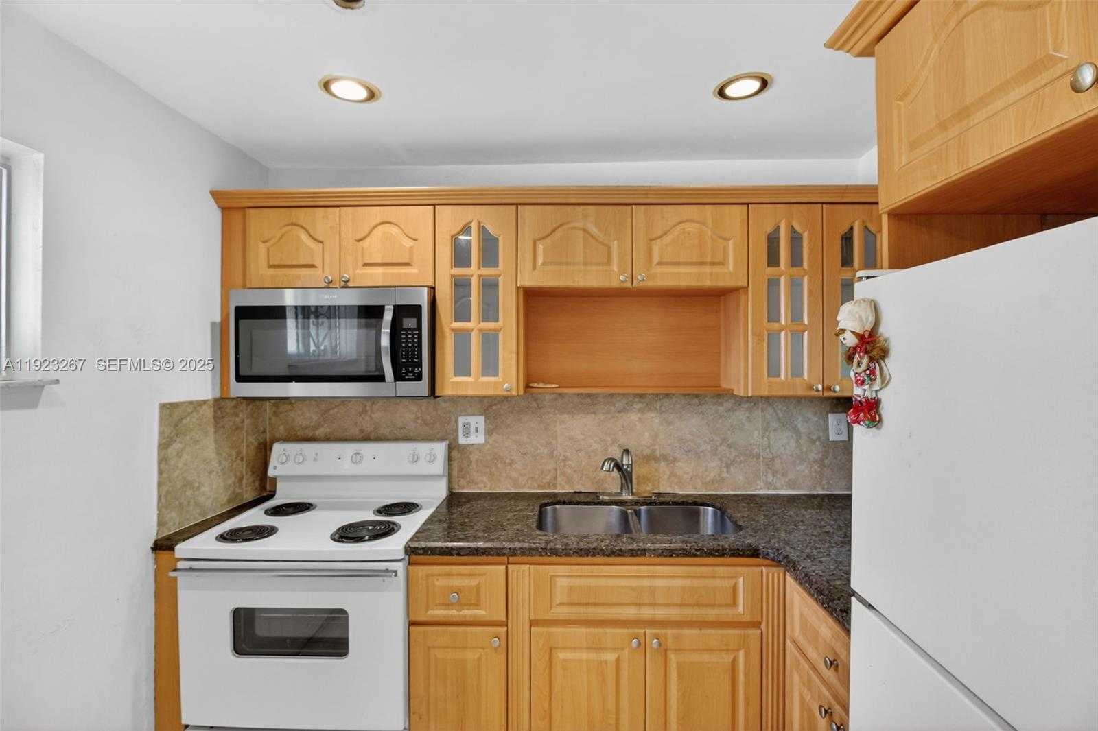 Small Image of 11309 SOUTH WEST 200TH ST #209-C, Miami Number 8