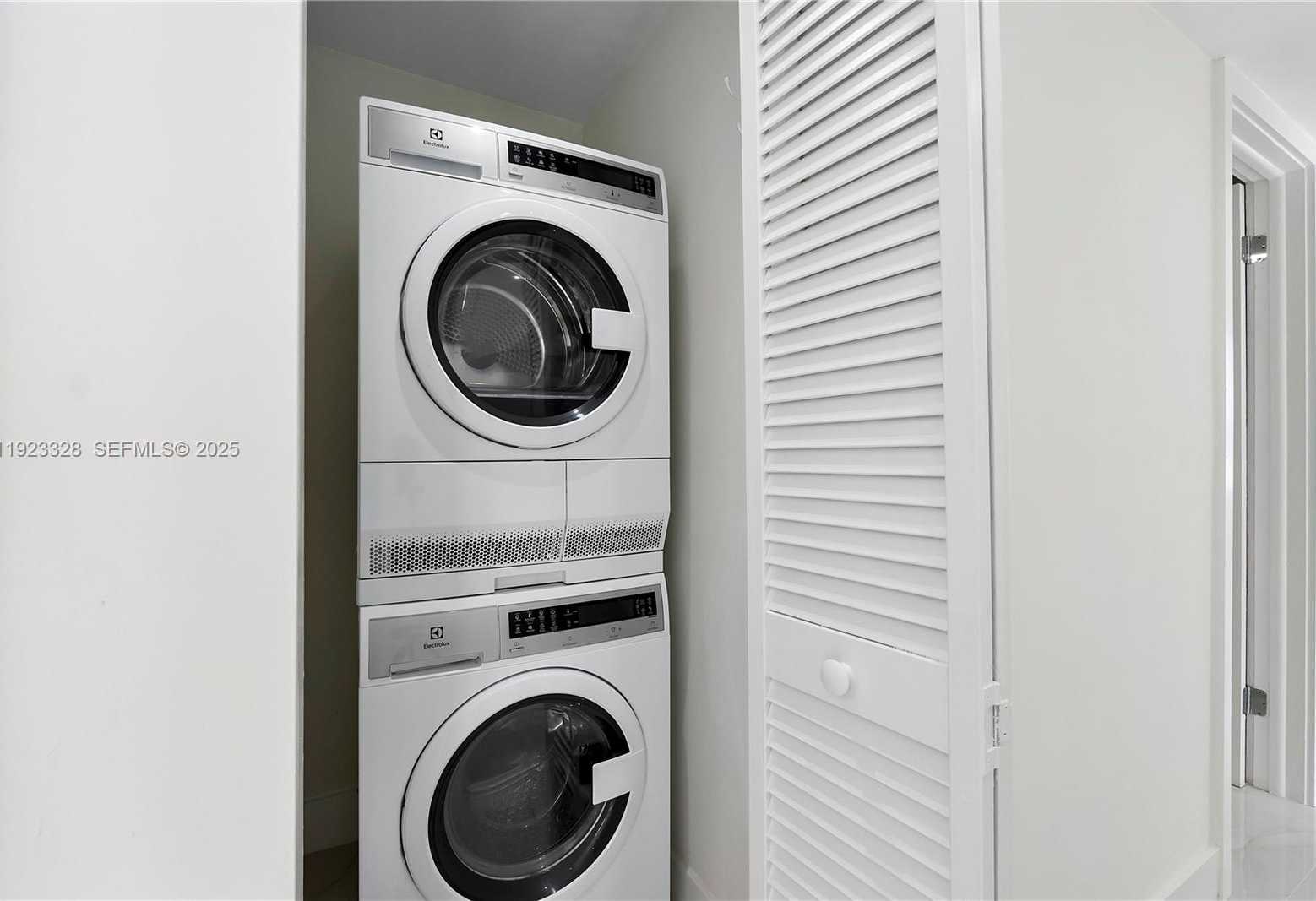 Small Image of 780 NORTH EAST 69TH ST #1601, Miami Number 24