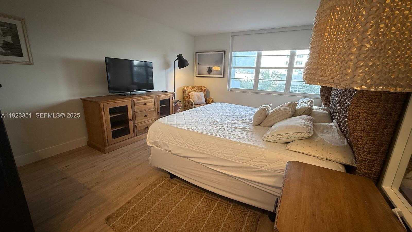 Small Image of 100 LINCOLN RD #410, Miami Beach Number 8