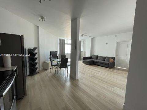 Small Image of 7135 COLLINS AVE #PH31, Miami Beach Number 5