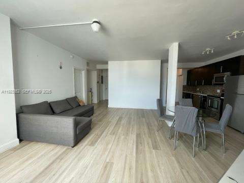 Small Image of 7135 COLLINS AVE #PH31, Miami Beach Number 6