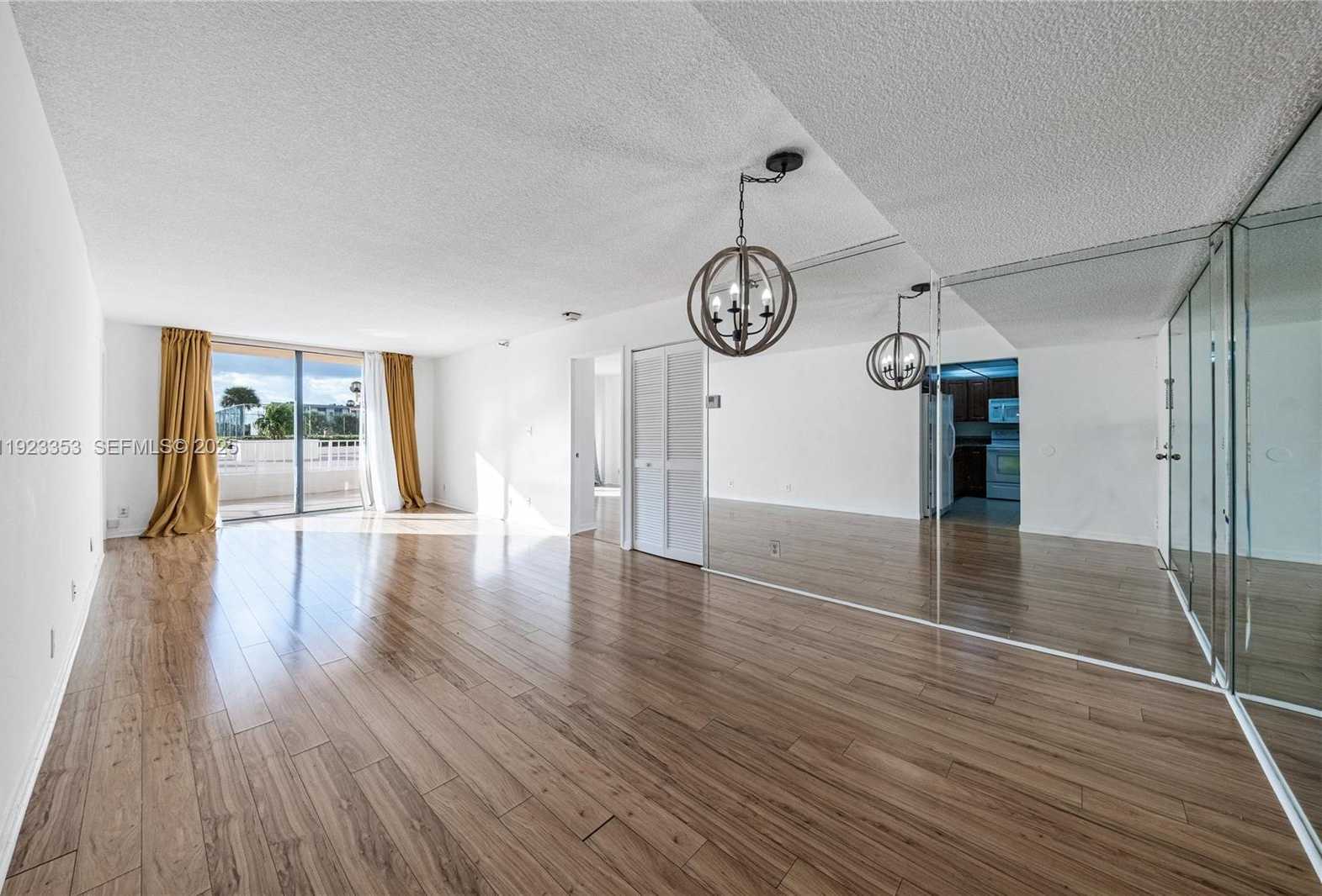 Small Image of 290 174TH ST #307, Sunny Isles Beach Number 1