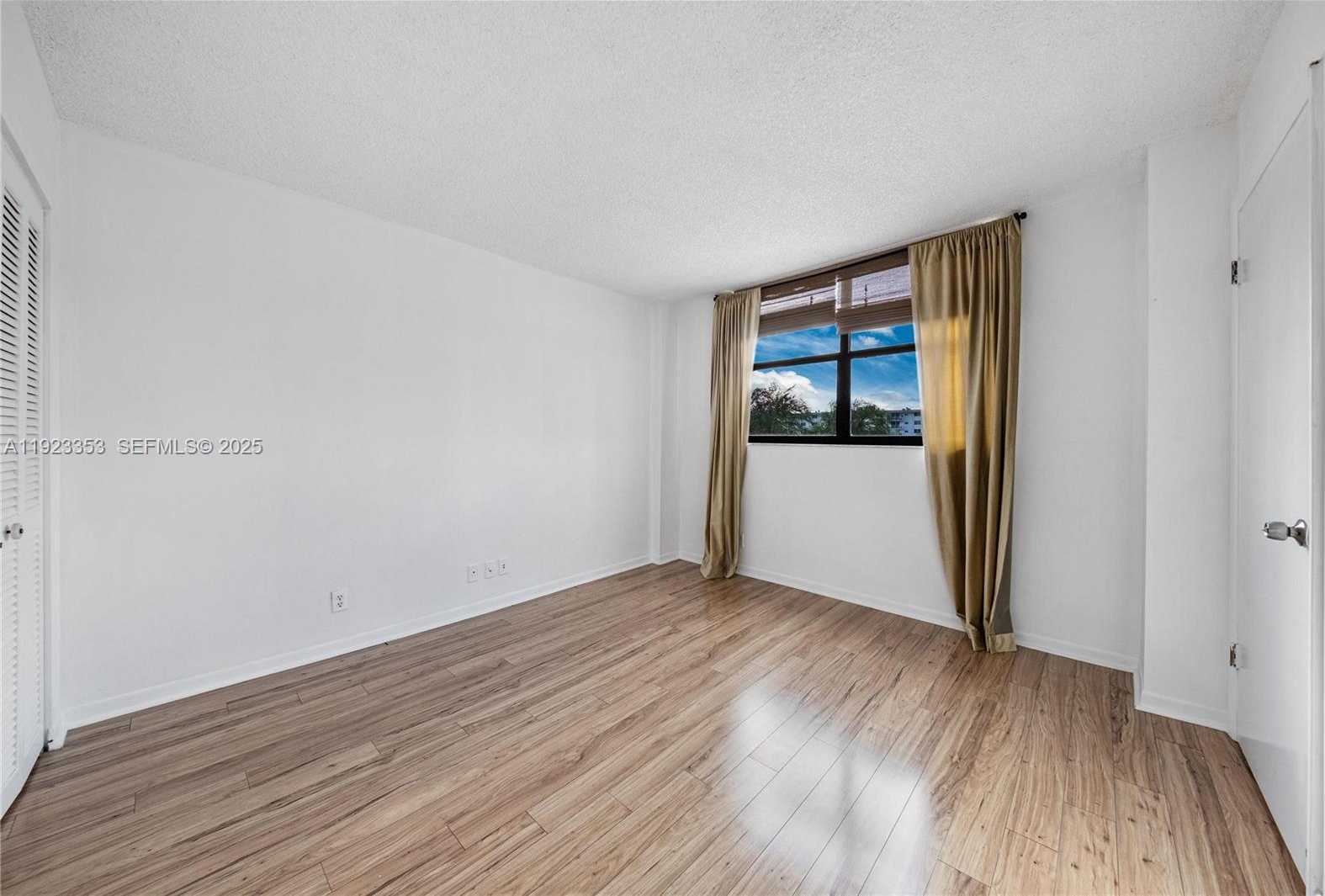 Small Image of 290 174TH ST #307, Sunny Isles Beach Number 14