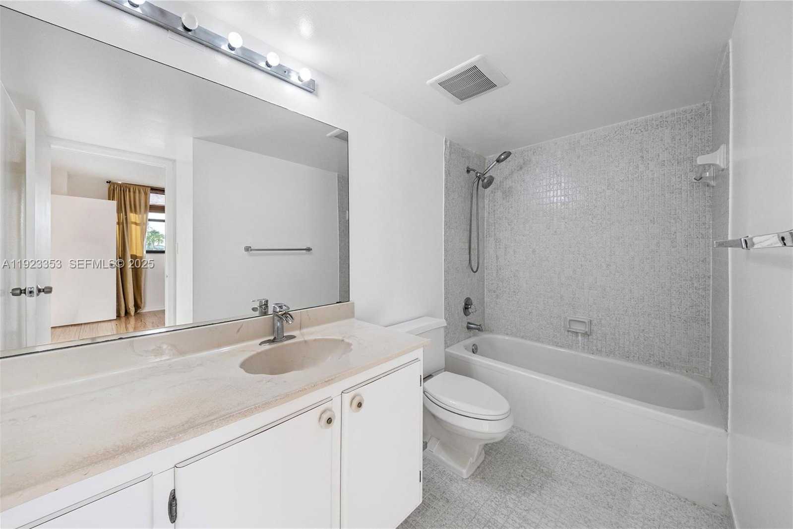 Small Image of 290 174TH ST #307, Sunny Isles Beach Number 15