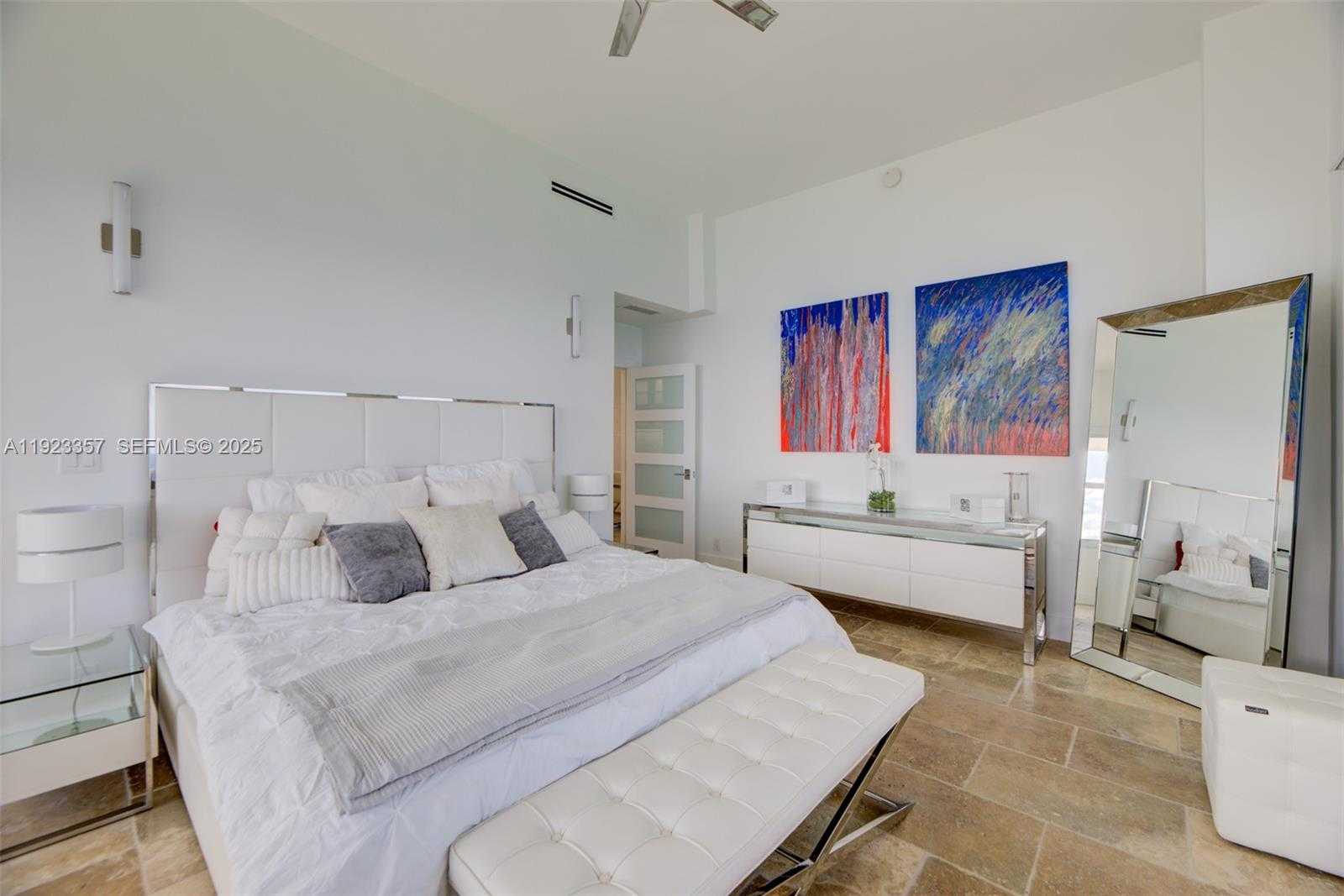 Imagen de Pequeño Objeto