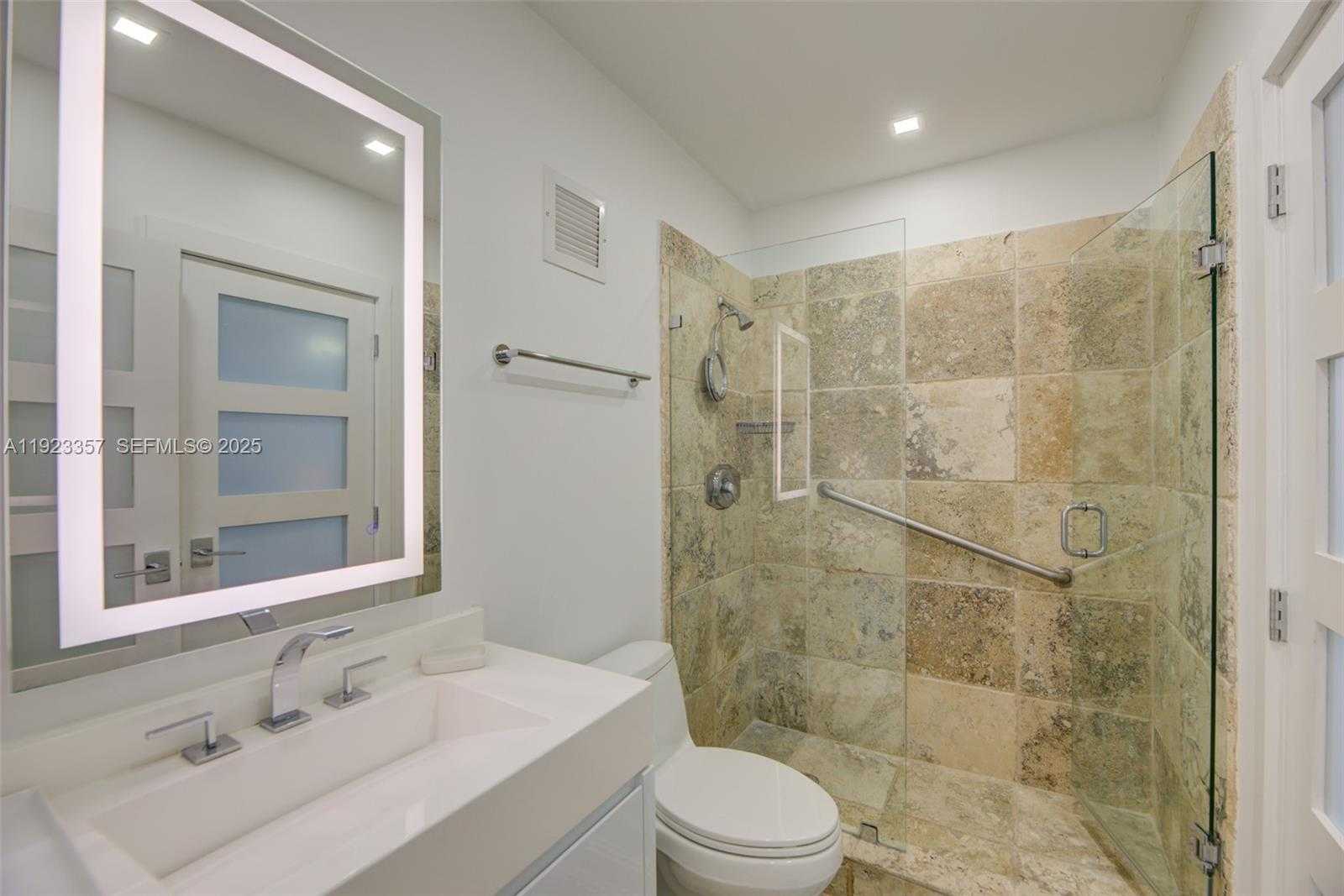 Imagen de Pequeño Objeto