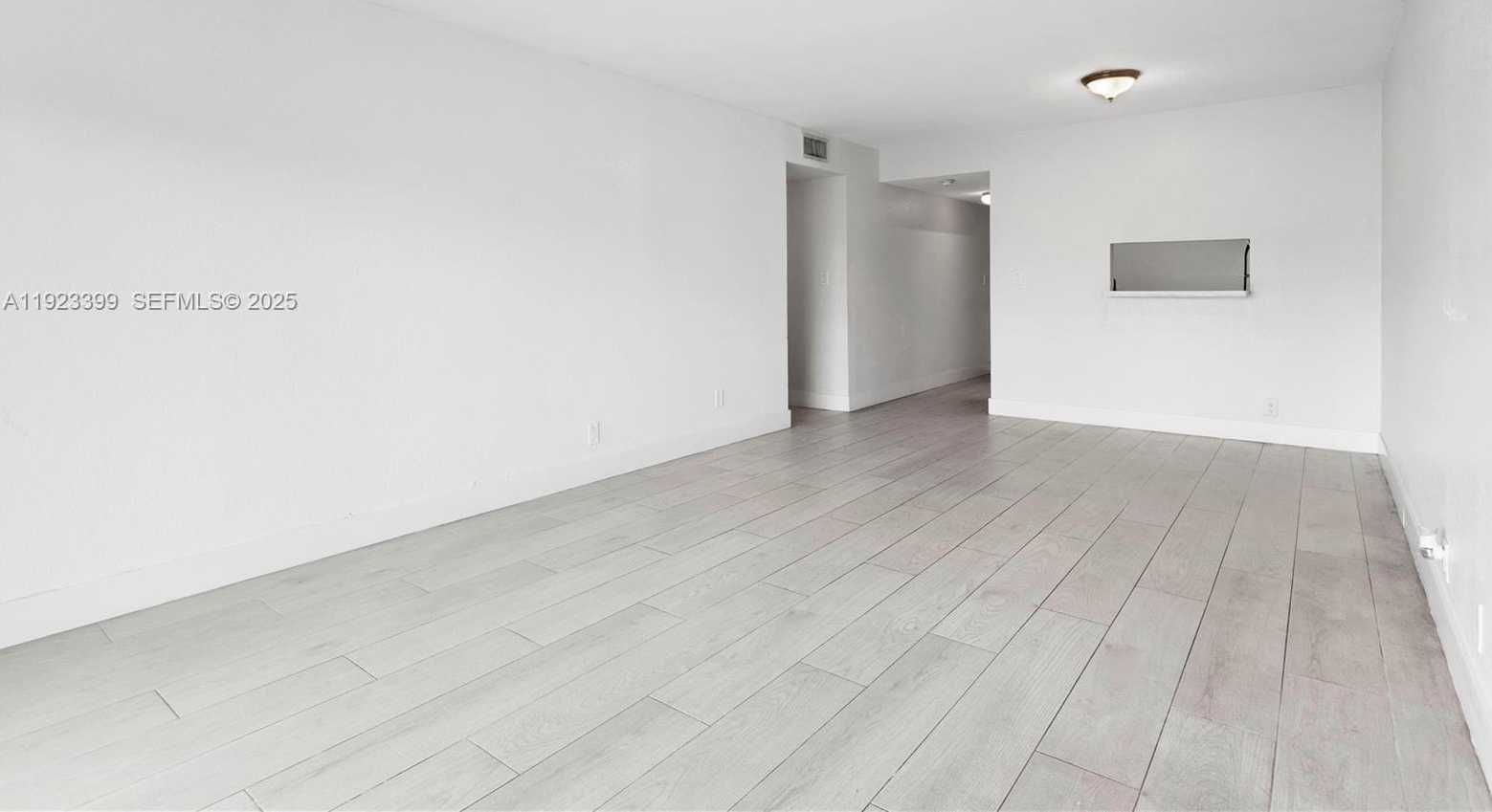 Small Image of 5201 GENEVA WAY #211, Doral Number 12