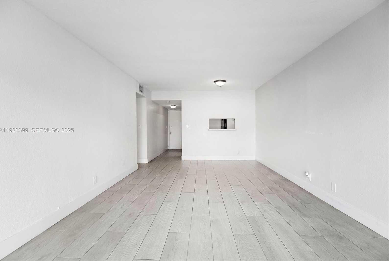 Small Image of 5201 GENEVA WAY #211, Doral Number 13