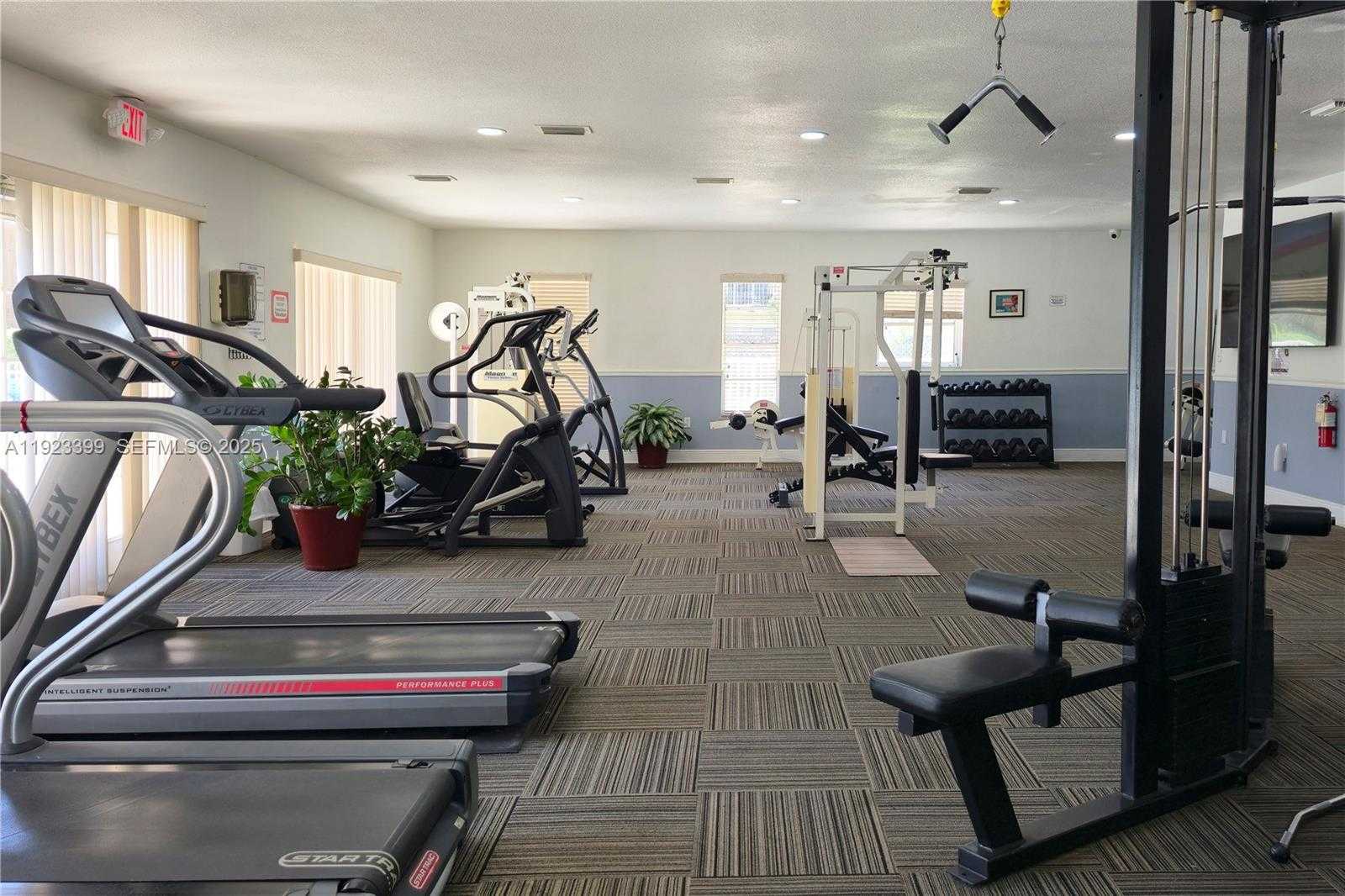 Small Image of 5201 GENEVA WAY #211, Doral Number 31