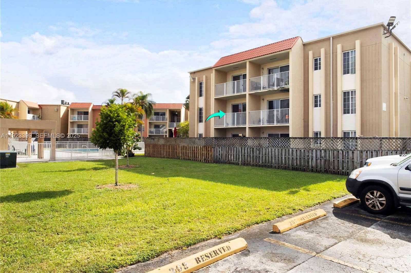 Small Image of 5201 GENEVA WAY #211, Doral Number 4
