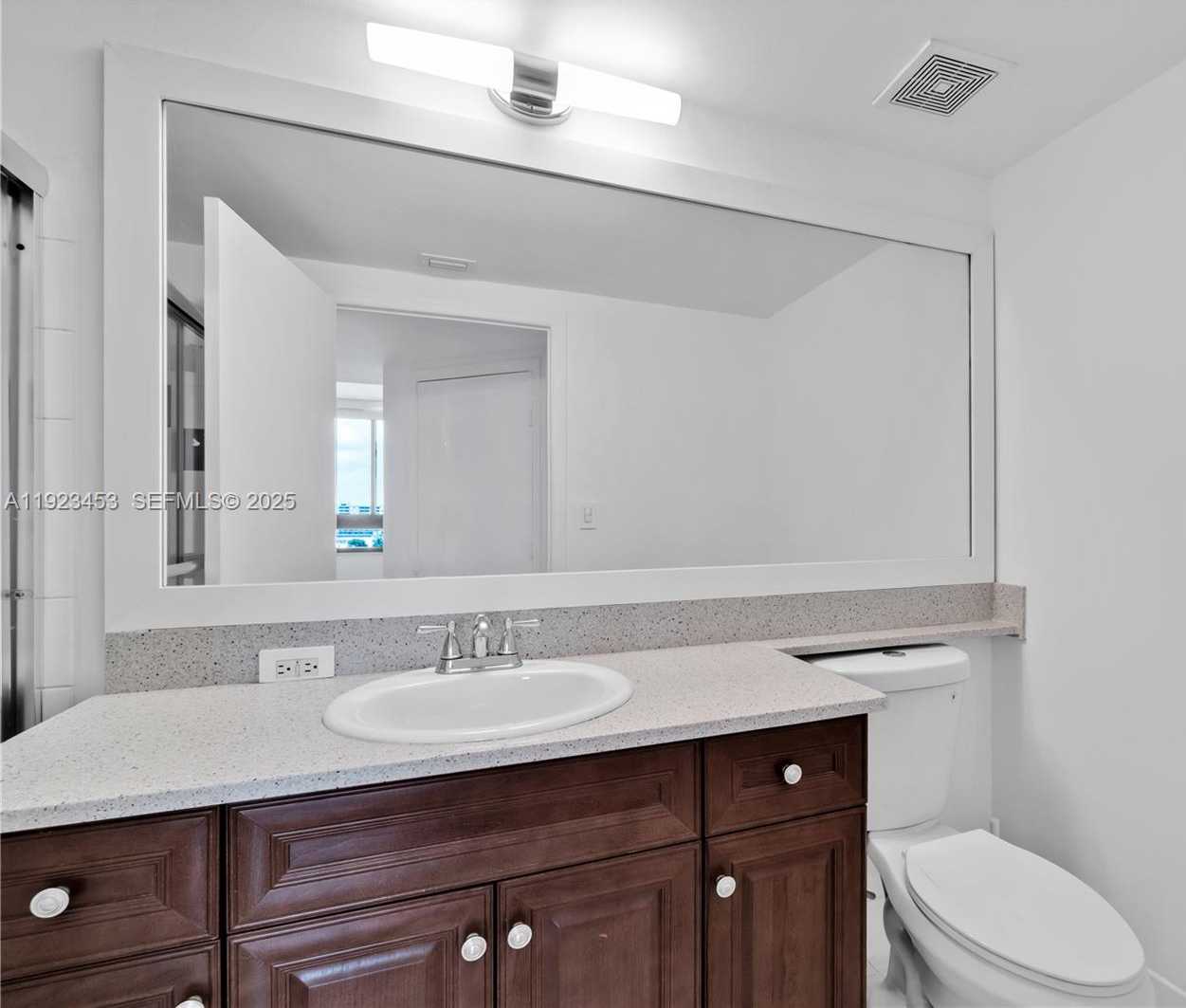 Small Image of 1330 WEST AVE #1009, Miami Beach Number 23