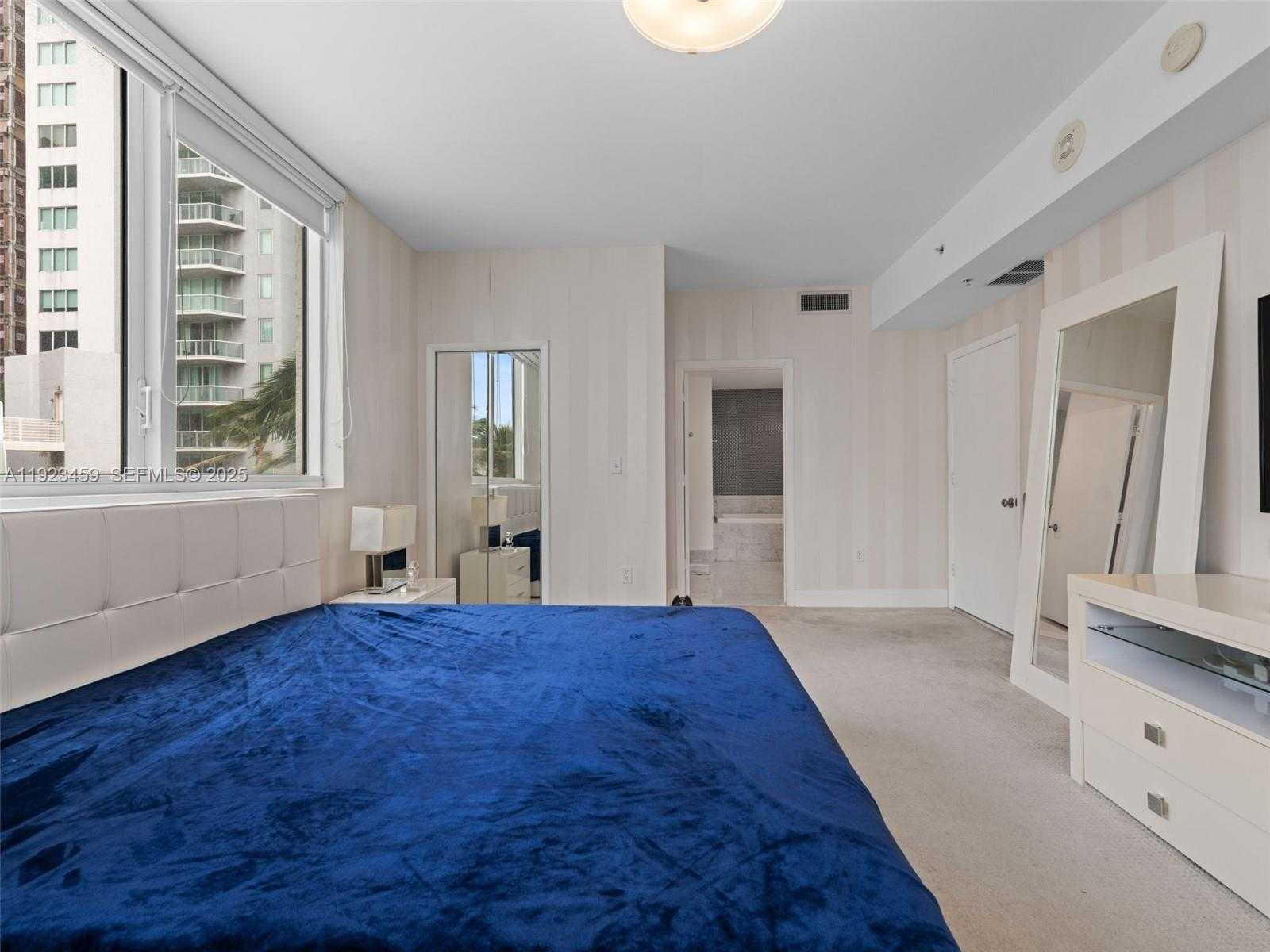 Imagen de Pequeño Objeto